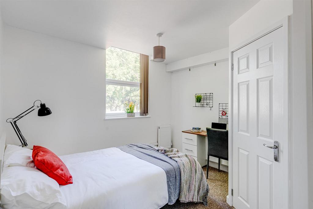 Bedroom 2a.jpg