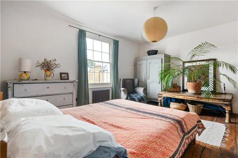 3 bedroom apartment for sale, Groveway, London, SW9