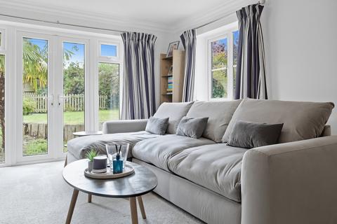 5 bedroom detached house for sale, Five double bedroom detached house, Messing
