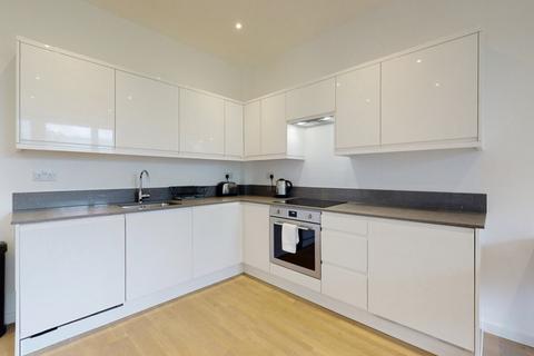 1 bedroom apartment to rent, Savoy Court, Riverbank Way, Brentford, TW8