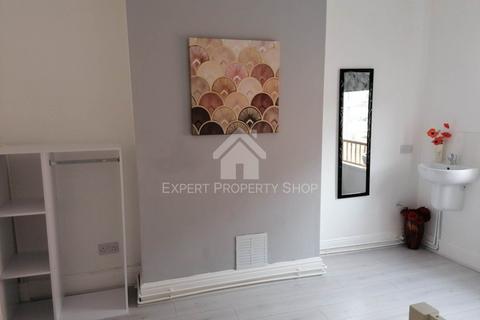 undefined, *AVAILABLE NOW* Room 3. 11 Albert Road,Retford.