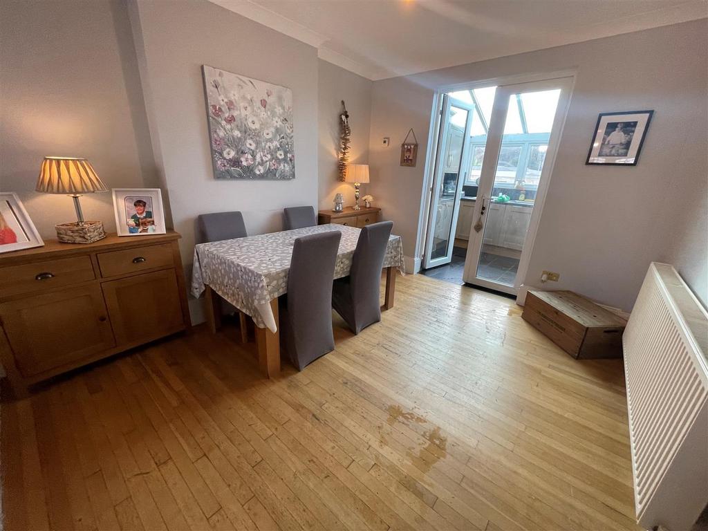 Living Room/Dining Room