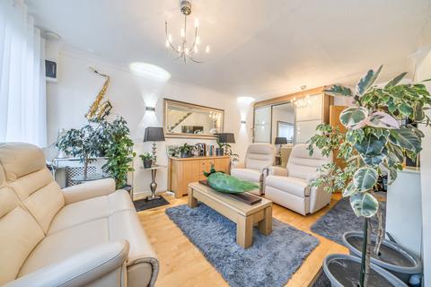undefined, Sheep Walk, Shepperton, TW17