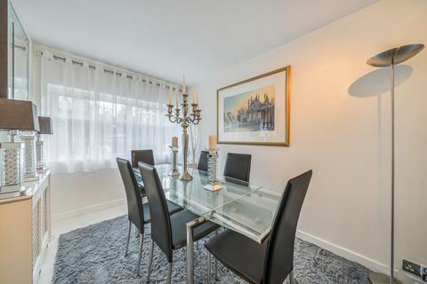 undefined, Sheep Walk, Shepperton, TW17
