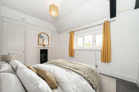 undefined, Springfield Grove, Sunbury-On-Thames TW16