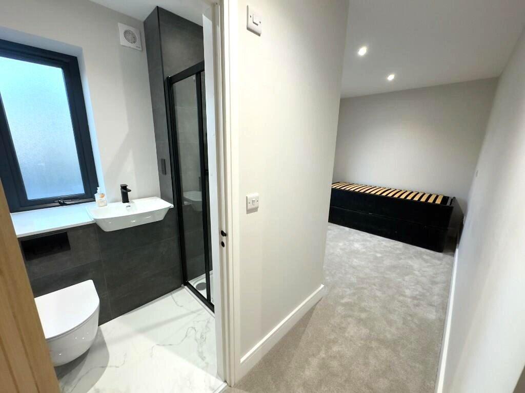 En Suite 3