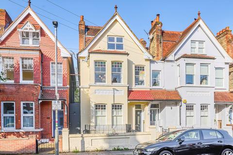 Laitwood Road, London SW12