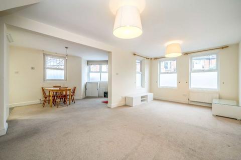 2 bedroom flat for sale, Cavendish Road, London SW12