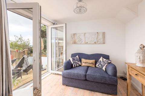 4 bedroom house to rent, Praa Sands