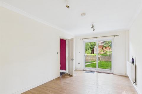 undefined, Canons Gate, Harlow CM20