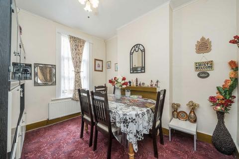 undefined, Petersfield Road, London W3