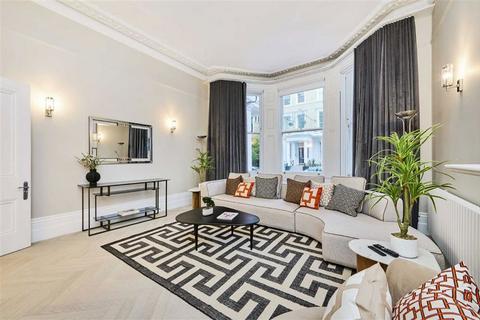 4 bedroom flat to rent, Southwell Gardens, London SW7