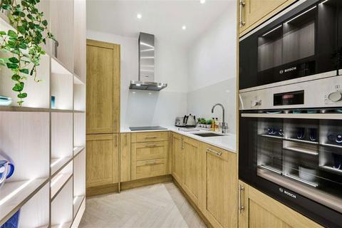 4 bedroom flat to rent, Southwell Gardens, London SW7