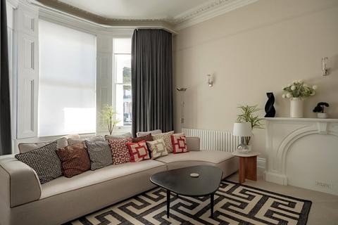 undefined, Southwell Gardens, South Kensington, SW7