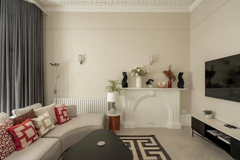 undefined, Southwell Gardens, South Kensington, SW7