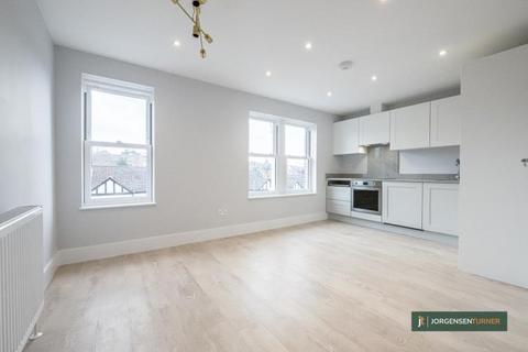 1 bedroom flat to rent, Glengall Road, London
