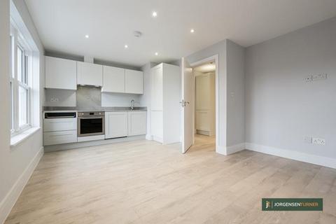 1 bedroom flat to rent, Glengall Road, London