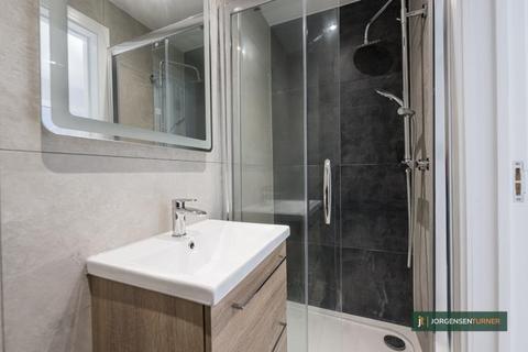 1 bedroom flat to rent, Glengall Road, London