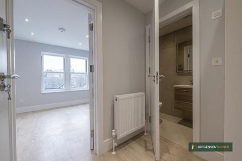 1 bedroom flat to rent, Glengall Road, London