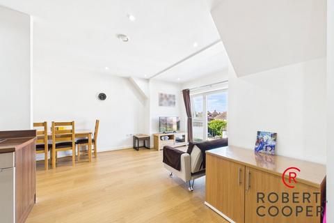 2 bedroom apartment for sale, Palma Court, Whitton Avenue, Greenford, UB6