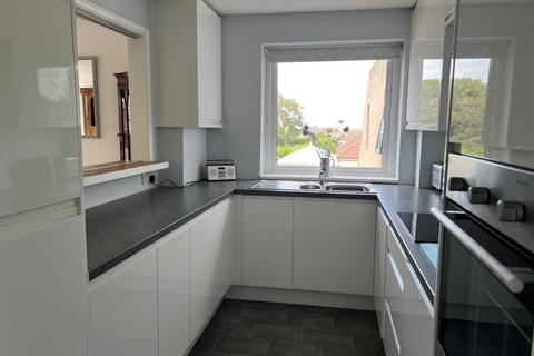 2 bedroom flat for sale, Lyell Road, Birchington, Kent, CT7