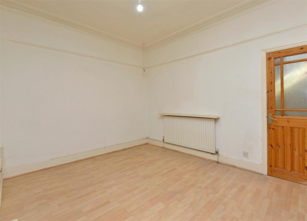 Living Room: