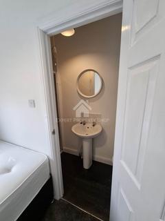 undefined, *ROOM AVAILABLE *Room 2, 77 Newcastle Avenue Worksop