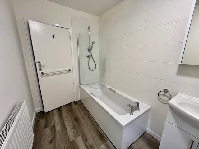 Bathroom x 2.jpg