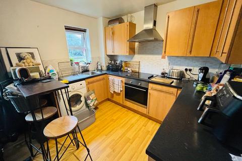 1 bedroom flat for sale, Whitehall Croft, Leeds