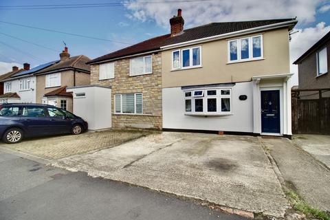 3 bedroom end of terrace house for sale, Waverley Crescent, Romford RM3