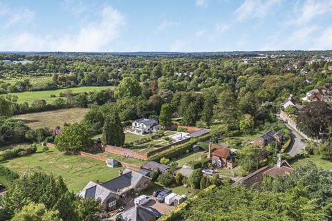 Gable Cottage Downs Lane, Leatherhead, KT22 8JJ