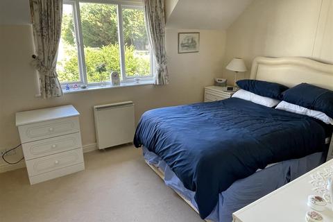 2 bedroom end of terrace house for sale, Pegasus Court, Bourton-On-The-Water