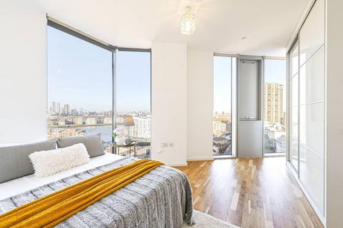 3 bedroom flat for sale, Harmony Place, Deptford, London, SE8