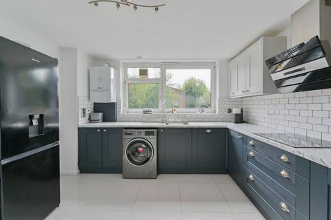 2 bedroom flat for sale, Garratt Lane, Earlsfield, London, SW17