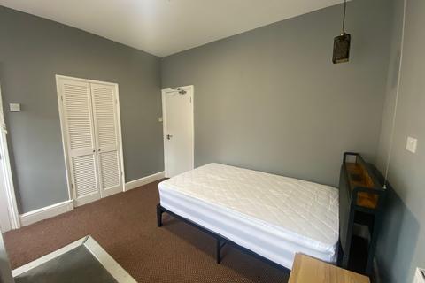 undefined, Bushey Grove Road Room 9  Bushey WD23 2JJ