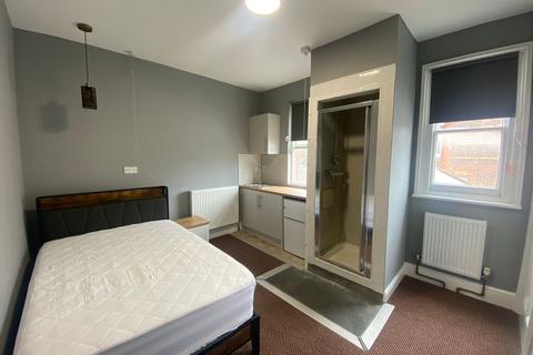 undefined, Bushey Grove Road Room 9  Bushey WD23 2JJ