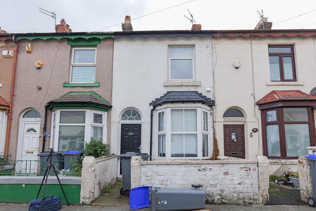 2 bedroom terraced house for sale