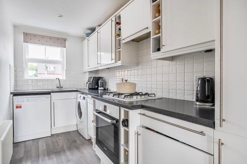 2 bedroom flat for sale, Archer Court, Kemsley, Sittingbourne, Kent, ME10 2GJ