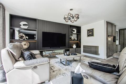 5 bedroom detached house for sale, Texas Street, Leeds LS27