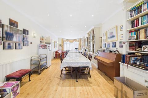 undefined, Allington Road, London