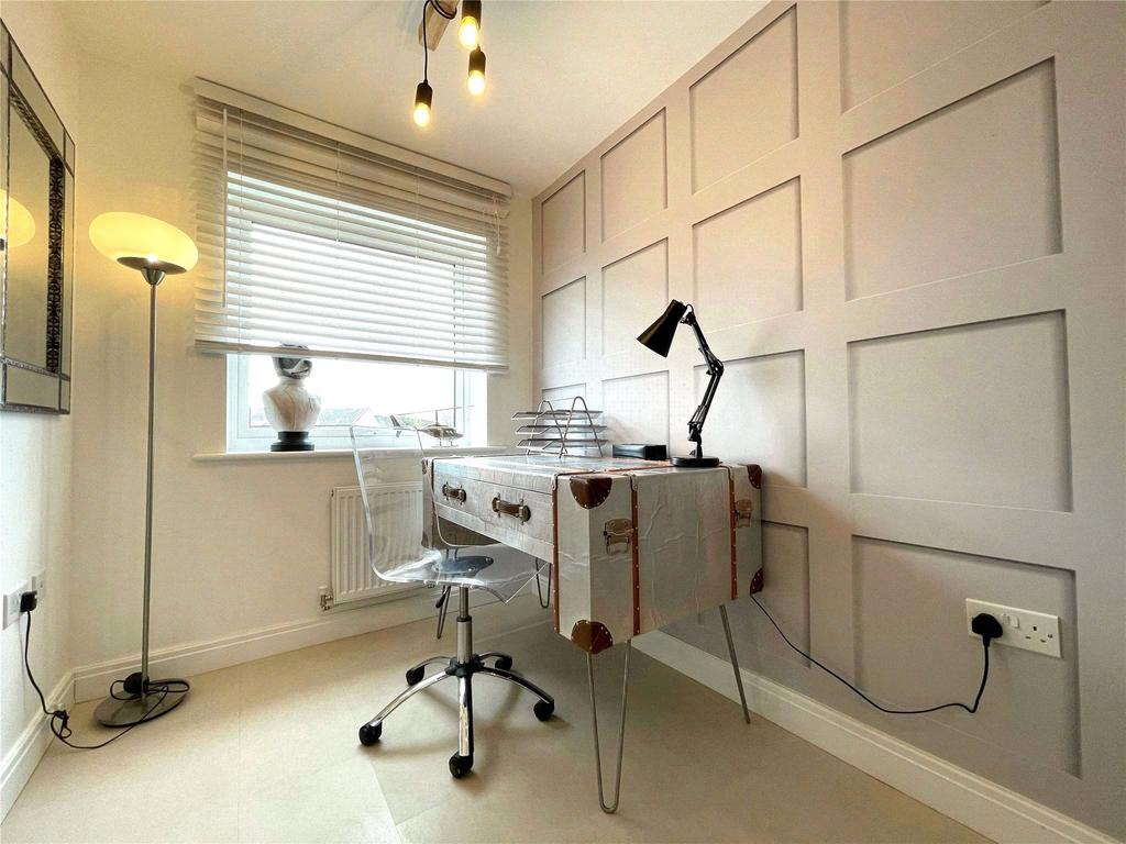 Bedroom 4/Study