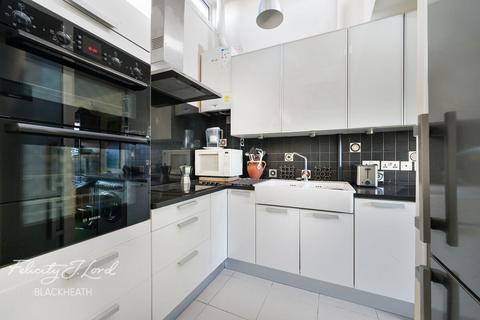 2 bedroom apartment for sale, Combe Mews, Blackheath