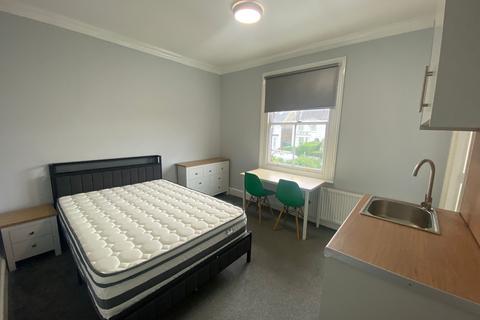 undefined, 50 Bushey Grove Road Room 10 Bushey WD23 2JJ