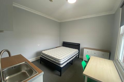 undefined, 50 Bushey Grove Road Room 10 Bushey WD23 2JJ