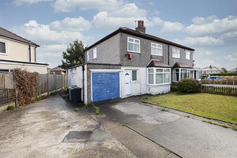 Burniston Drive, Huddersfield HD3