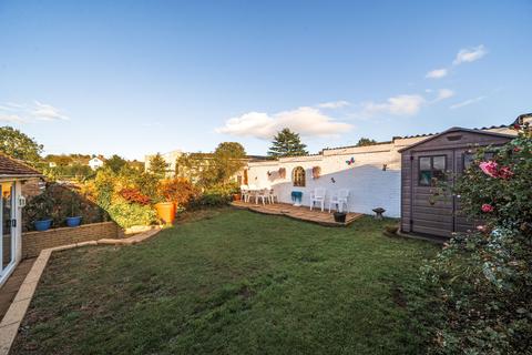 3 bedroom bungalow for sale, Auckland Road, Caterham CR3