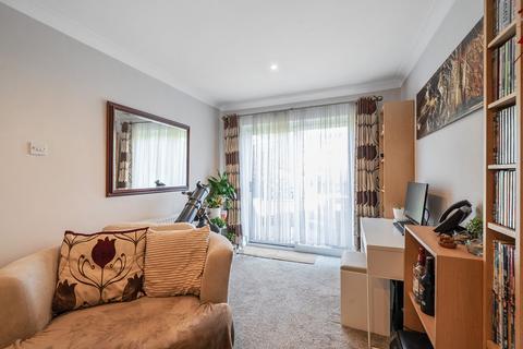 3 bedroom bungalow for sale, Auckland Road, Caterham CR3