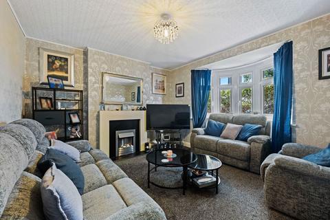 4 bedroom detached house for sale, Windmill Avenue, Kettering NN15