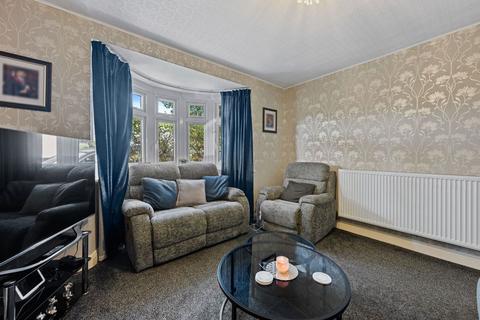 4 bedroom detached house for sale, Windmill Avenue, Kettering NN15
