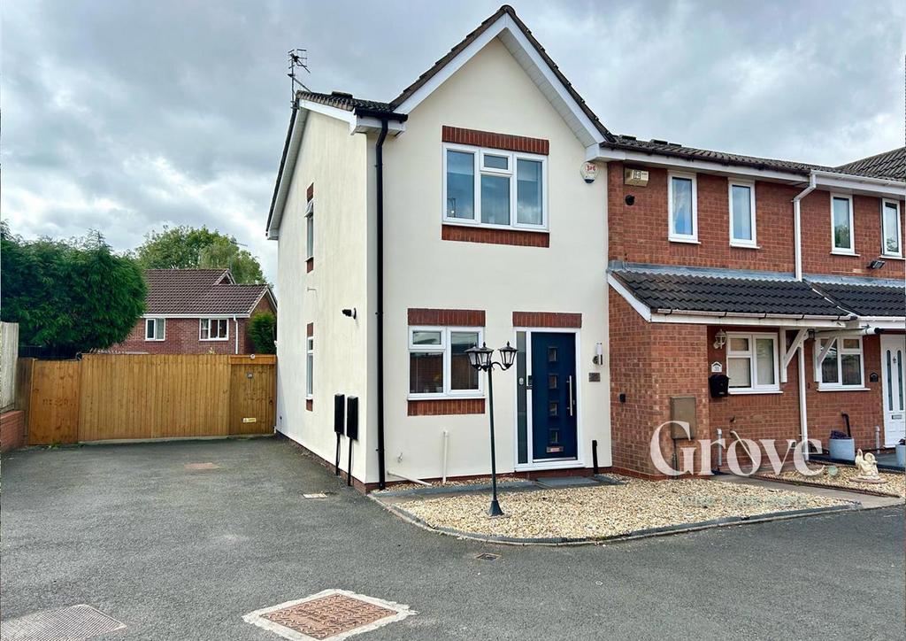 Fieldfare Close Cradley Heath 2.jpg